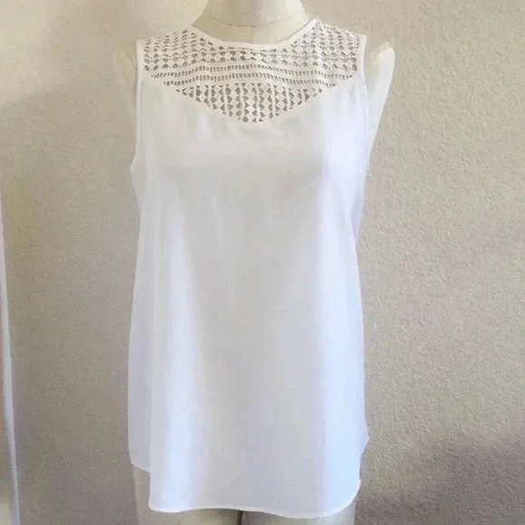 Banana Republic Tops - Banana Republic White Sleeveless Tank